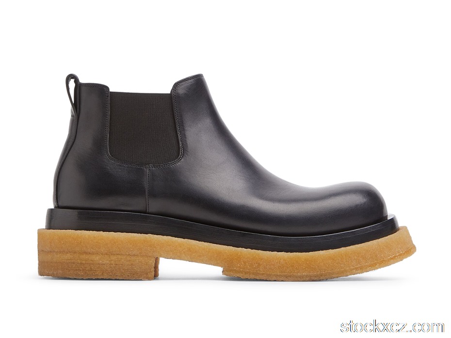 Outlet Bottega Veneta Lug Cropped Chelsea Boot Black Gum 668369VBS501000